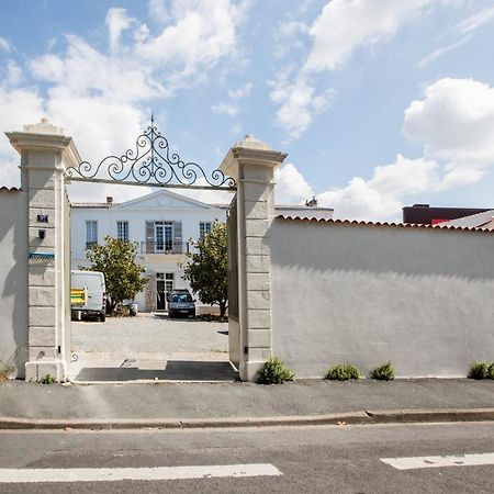 Les Apparts De Charly-Superbe Duplex Dans Un Hotel Particulier, Parking Prive Gratuit La Rochelle  Exterior photo