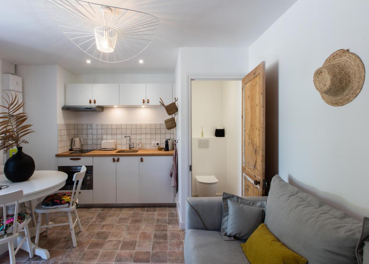 Les Apparts De Charly-Superbe Duplex Dans Un Hotel Particulier, Parking Prive Gratuit La Rochelle  Exterior photo
