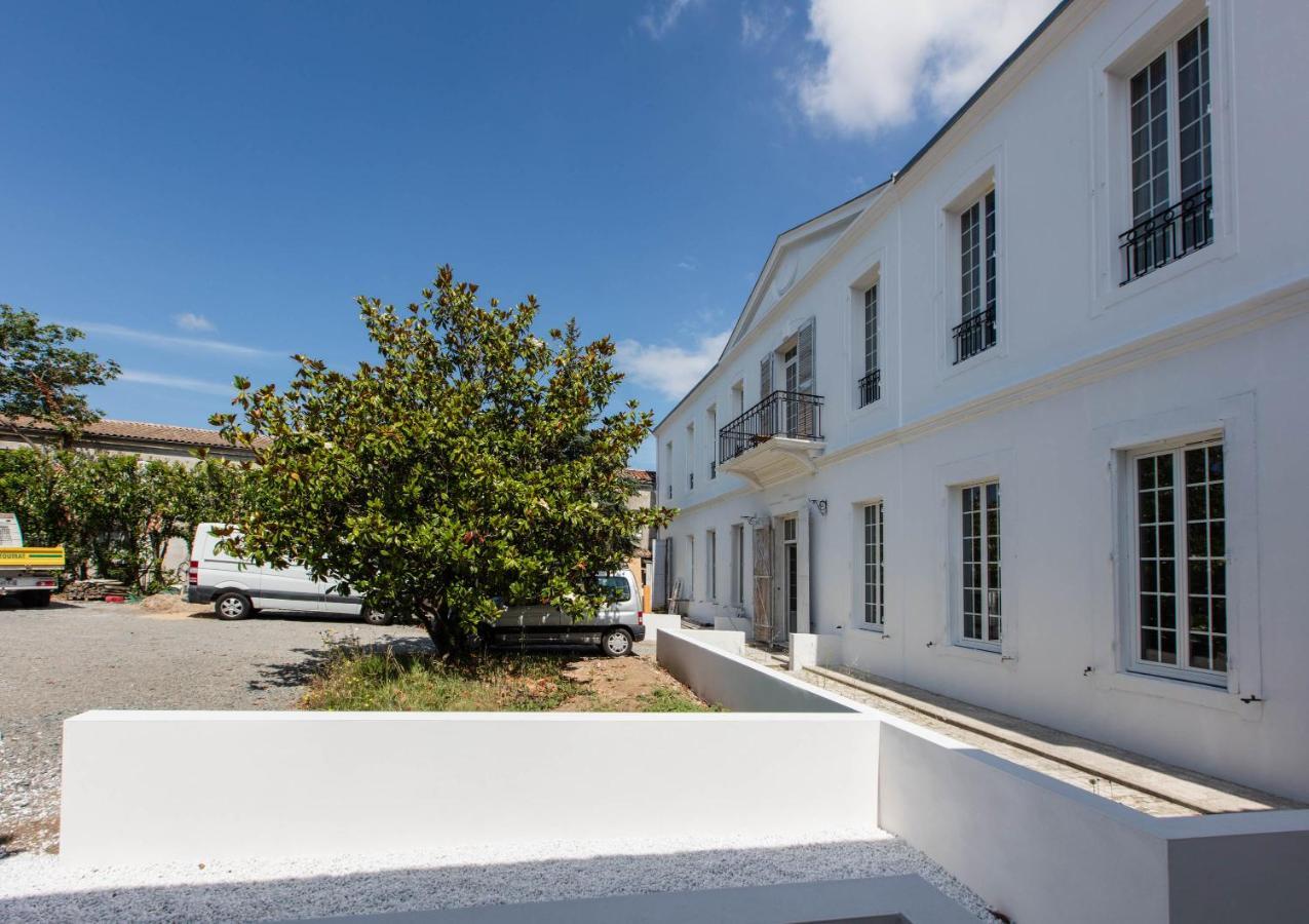 Les Apparts De Charly-Superbe Duplex Dans Un Hotel Particulier, Parking Prive Gratuit La Rochelle  Exterior photo