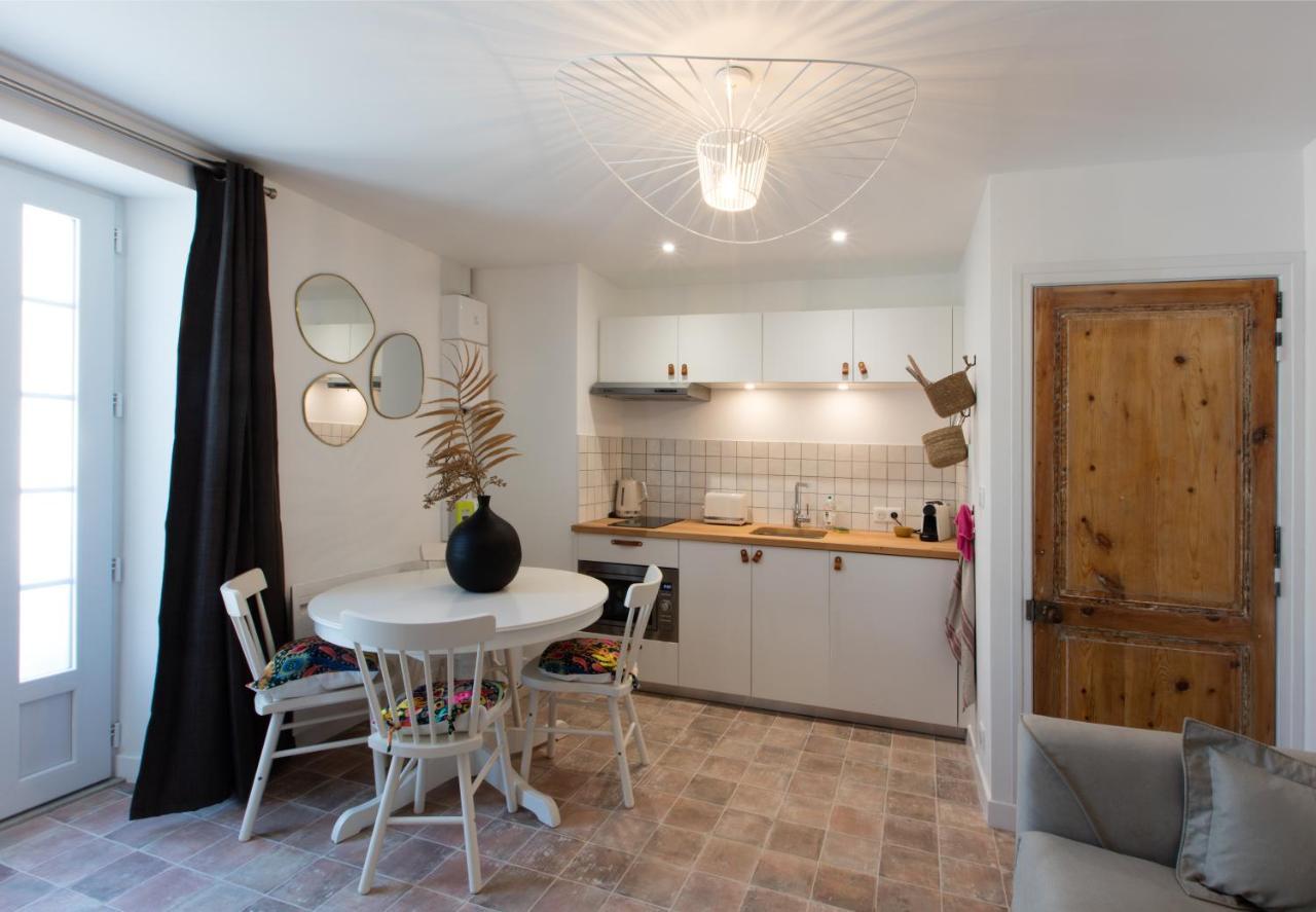 Les Apparts De Charly-Superbe Duplex Dans Un Hotel Particulier, Parking Prive Gratuit La Rochelle  Exterior photo